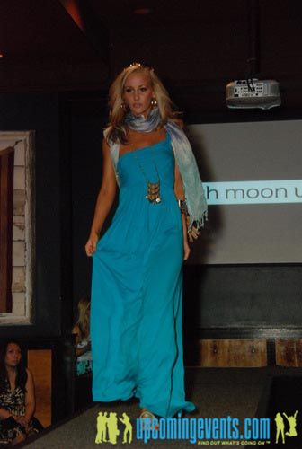 Photo from Fashion In Public / NYEphilly.com Reunion Party