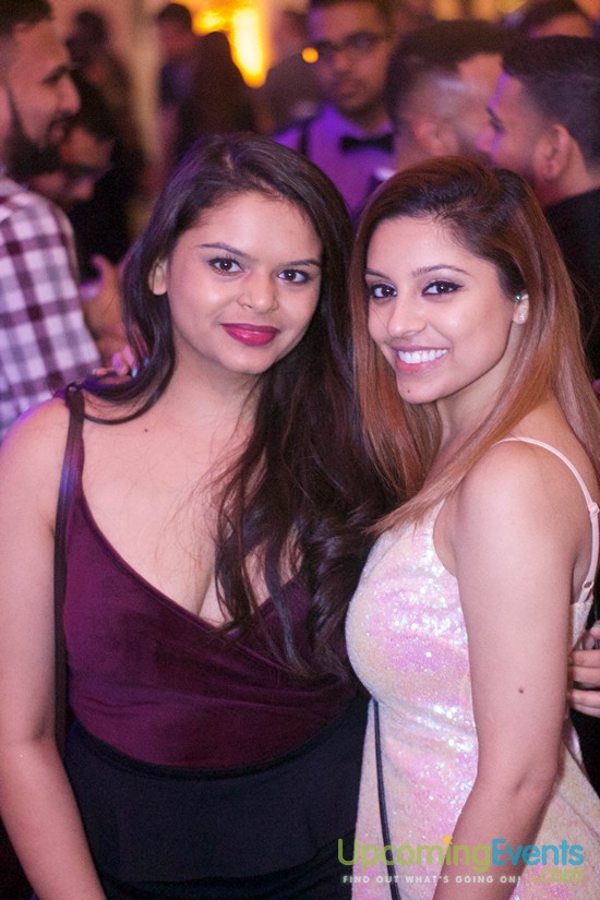 Photo from The Glitter City Gala - Philly's Hottest NYE Party! (Gallery 1)