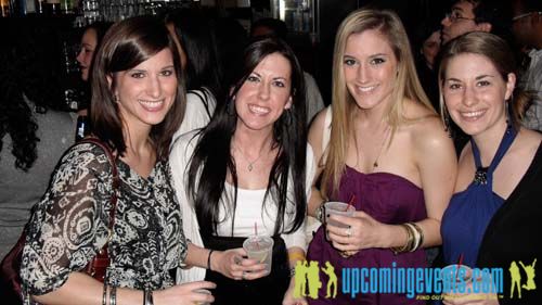 Photo from NYEphilly.com Open Bar in Rittenhouse